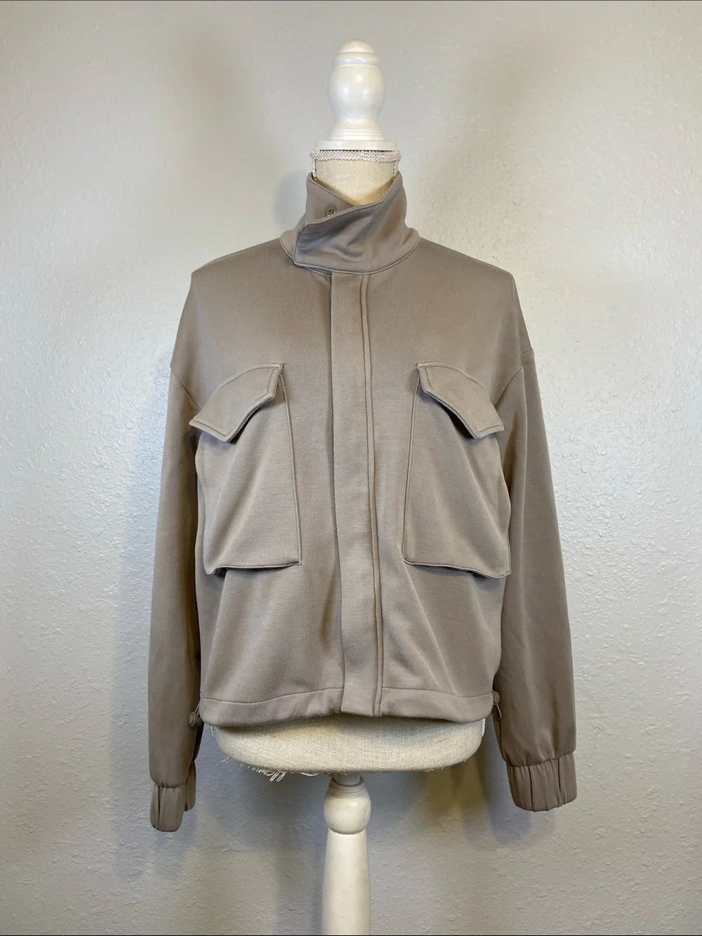 Yogalicious Beige Softlite Scuba Autumn Jacket Athleisure Lightweight Jacket SM